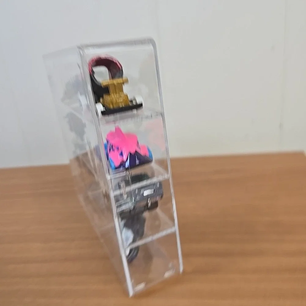 Clear Acrylic Display Case 1:64 Scale‎ Diecast Cars INCLUDING Mix AP of CARS x 8
